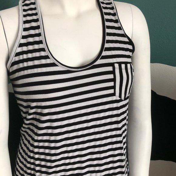 2/15$ DEB - Black & white striped cami - Size 2X - Picture 2 of 3